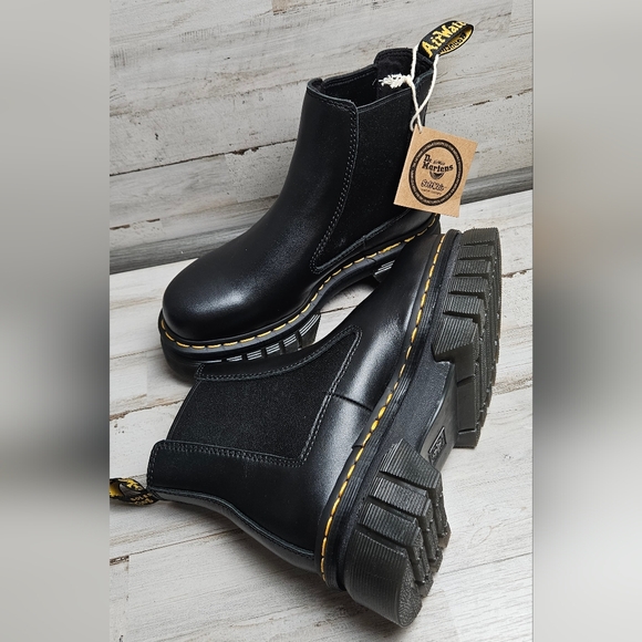 Dr. Martens Audrick Chelsea Platform Boots Women’s 7 Black Nappa Lux – New w/ Ta - Picture 1 of 11